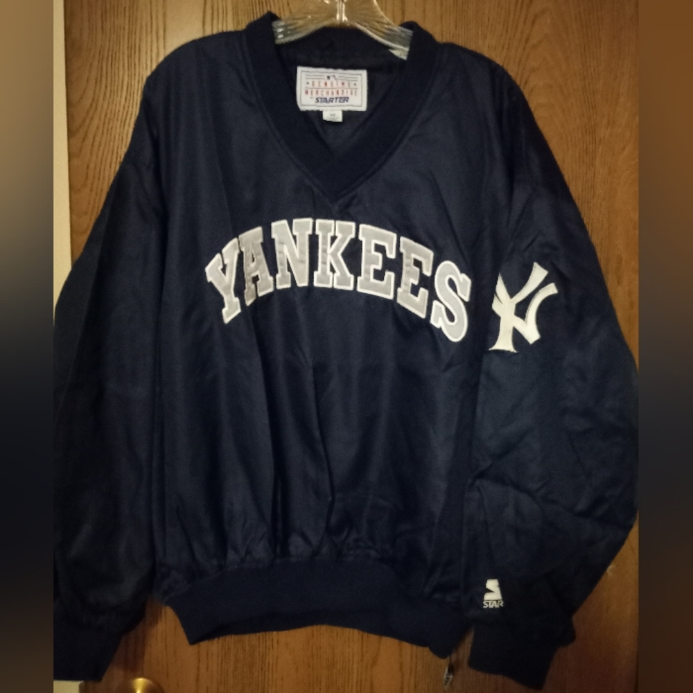 Men's medium Yankees pullover